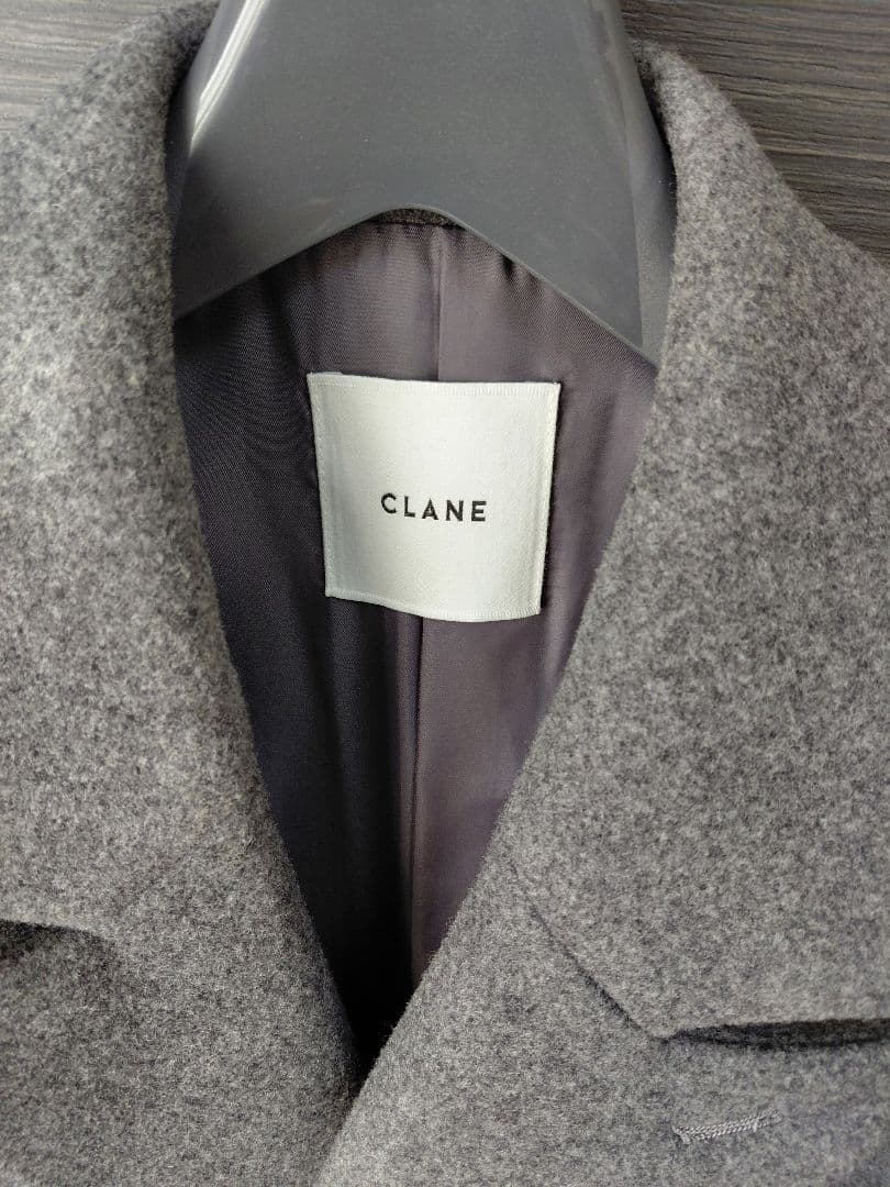 【CLANE】OVER SHOULDER PEAKED LAPEL COAT