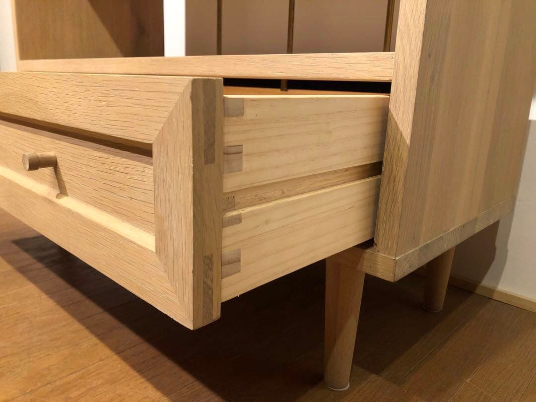 工房製作 オーク無垢 楢無垢材 本棚 飾り棚 真鍮 ホワイトオイル仕上 店舗什器