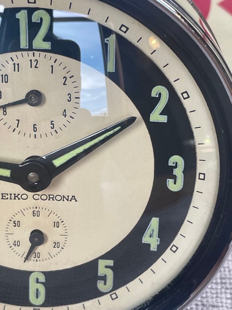 SEIKO CORONA 古くて重い目覚まし時計　Black と Beige 箱