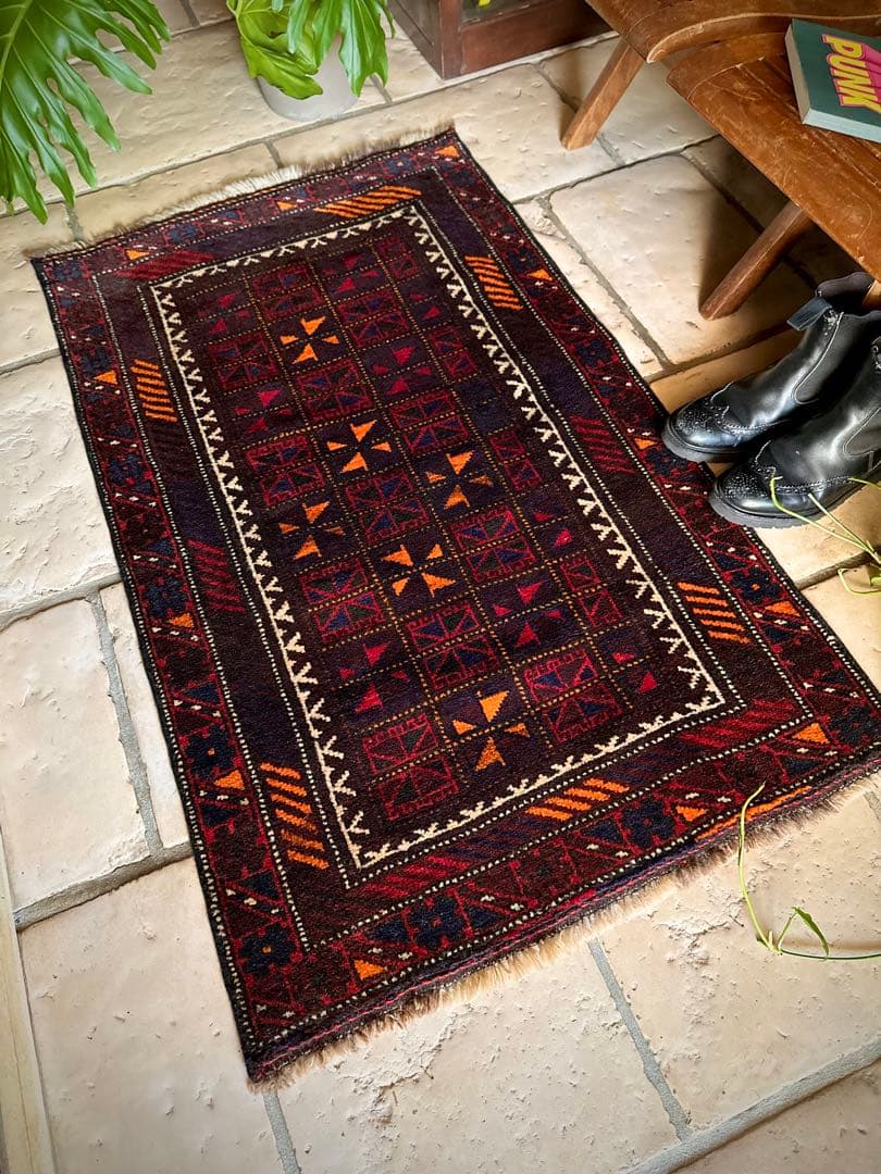 トライバルラグ　ヴィンテージラグ　バルーチ族　アフガンラグ　プリミティブアート
