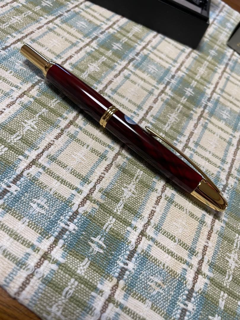 PILOT キャップレス 万年筆 マーブル　 字幅F