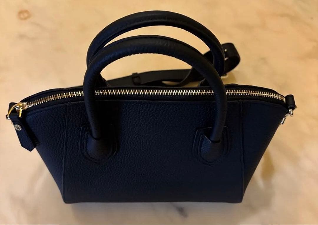 HAYNI Shiena シエナ　Mサイズ　本革　ショルダーバッグ