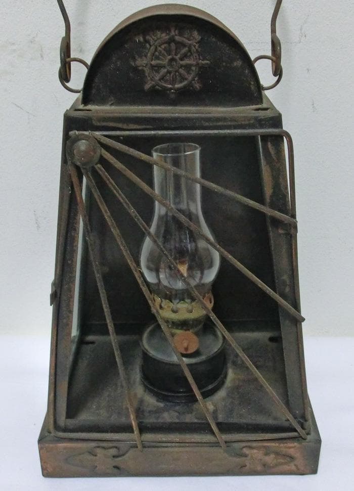 ☆アルコールランプ☆オイル☆ランタン☆鉄製☆側面硝子☆香港製☆