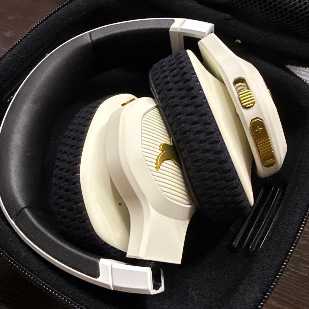 Under Armour PROJECT ROCK ヘッドホン