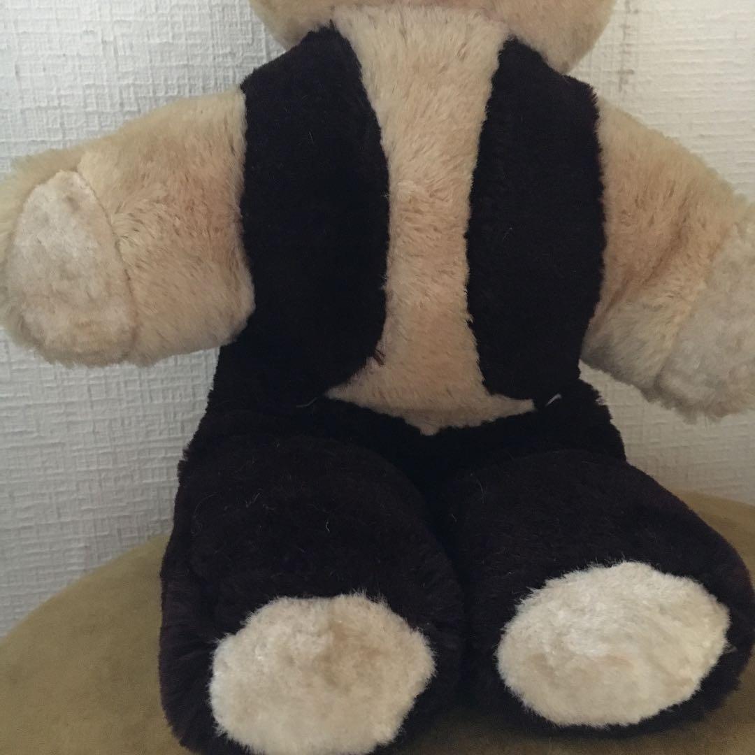 古いくまのぬいぐるみ