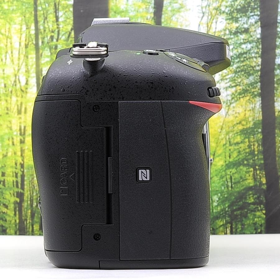 ショット数1309枚！Nikon D7200 ボディ☆WiFi搭載の高性能中級機