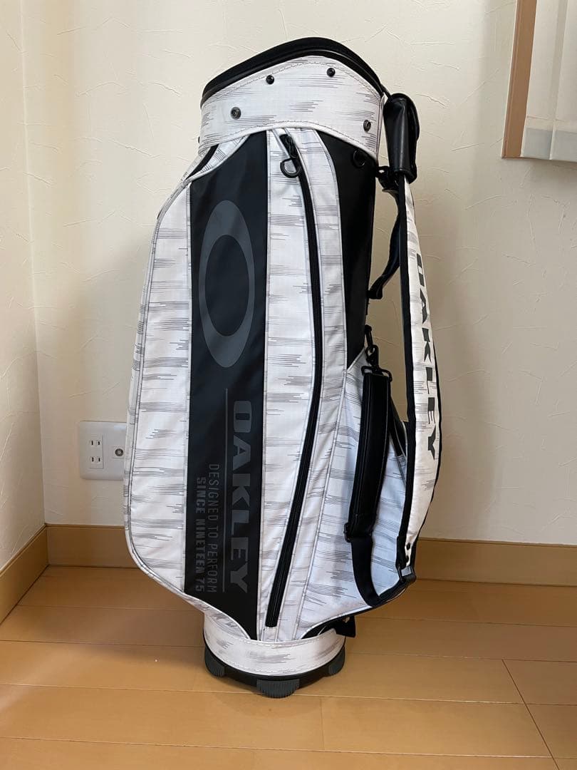 OAKLEY （オークリー）キャディバッグ