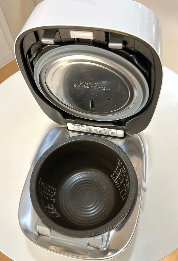 TOSHIBA 炊飯器 RC-10VSV ジャンク(F-02エラー) 5.5合