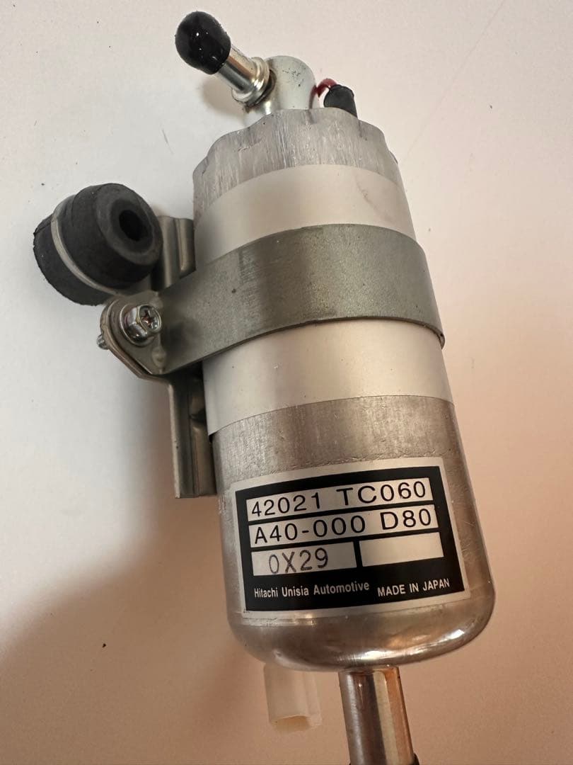 未使用 燃料ポンプ 42021TC060