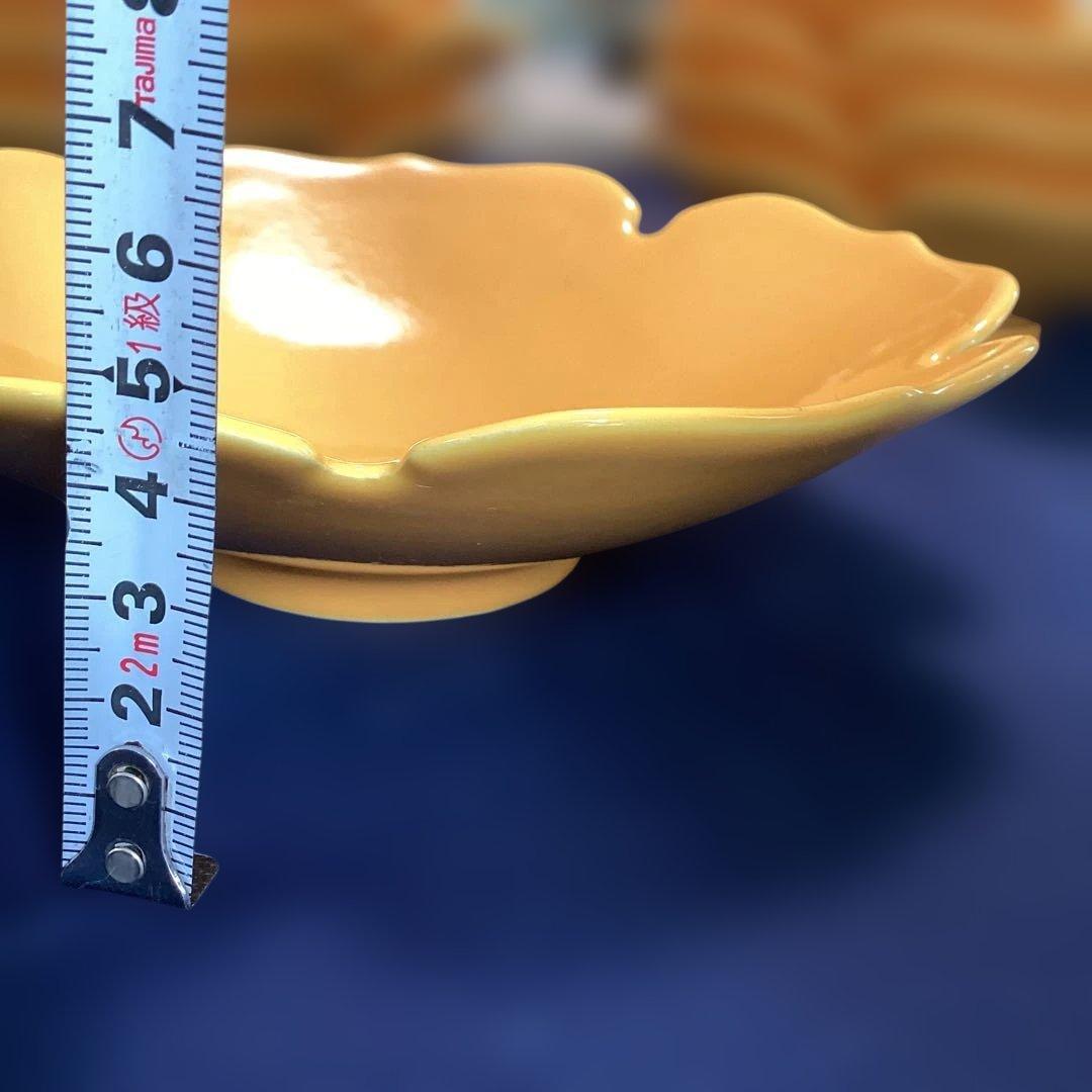 黄釉輪花6寸向付　　11客　　新品未使用