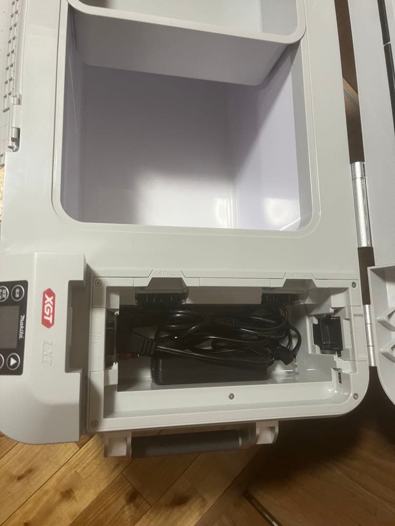 マキタ冷蔵後CW002GZO 50㍑　オリーブ