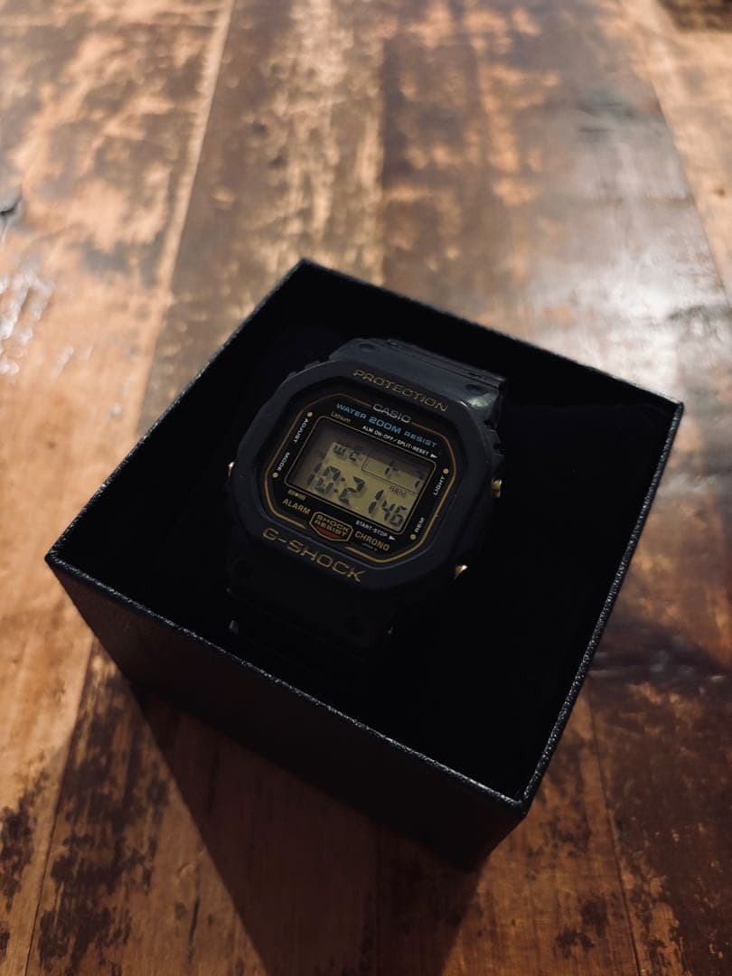 CASIO G-SHOCK DW-5600 ゴールド