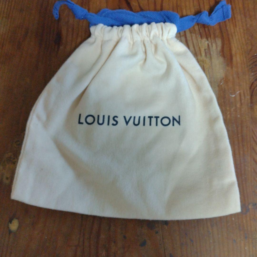 最終値下げルイヴィトン　シルク100%ポケットチーフ