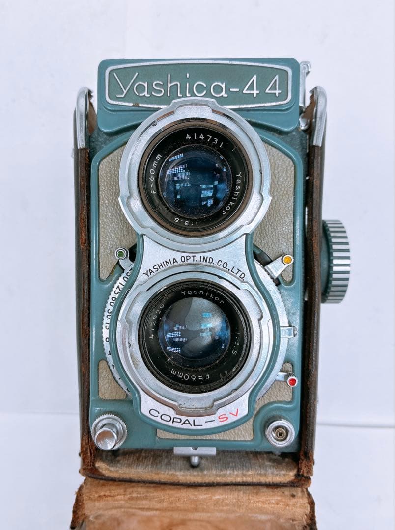 ひ*ろ様 【動作未確認】 Yashica-44 二眼レフ ヤシカ 昭和レトロ カ