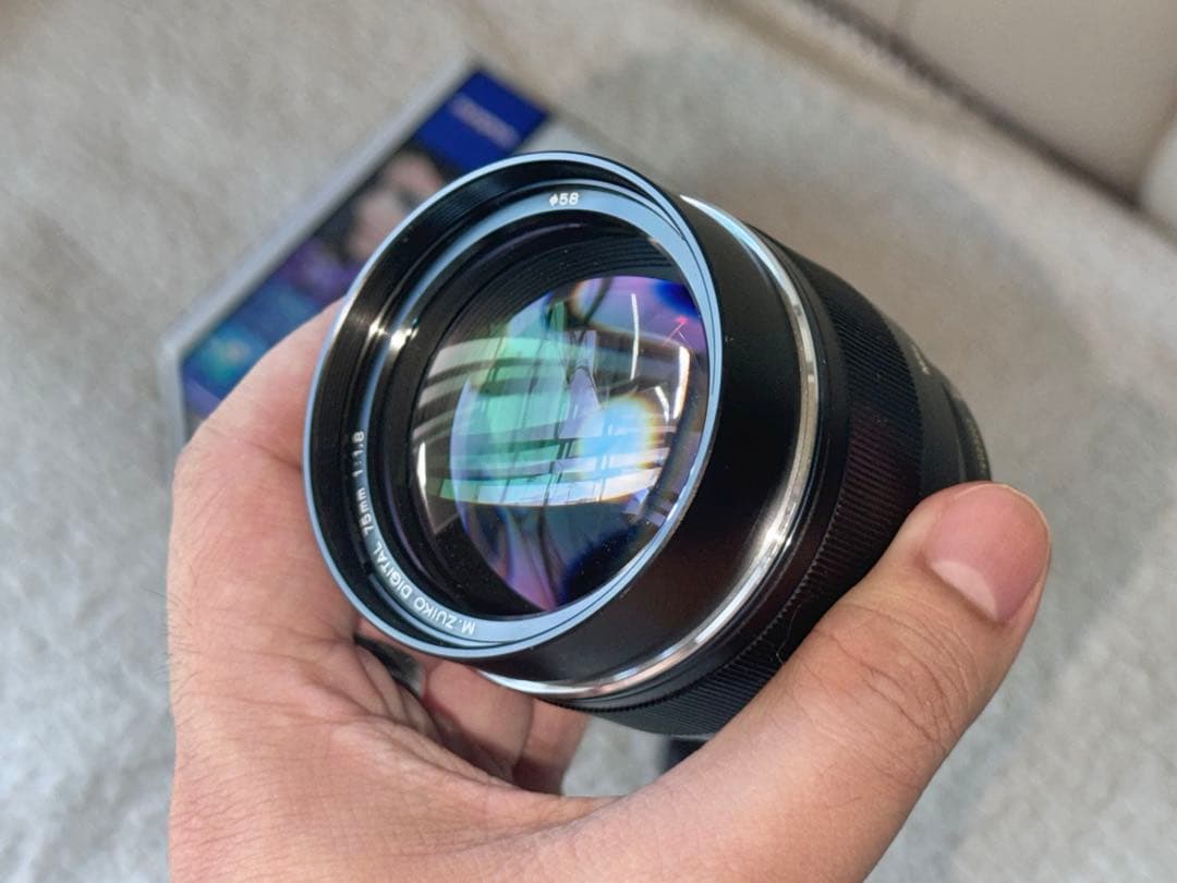 OLYMPUS M.ZUIKO 75mm F1.8 黒　マイクロフォーサーズ