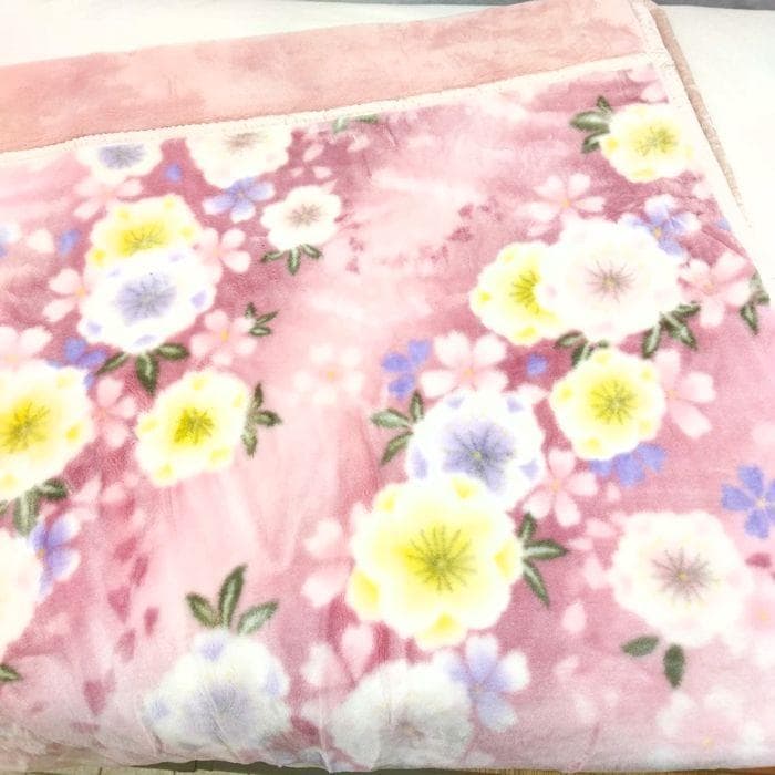 日本製　新品　衿3層本体２層構造　シングル　毛布　温泉毛布　遠赤外線効果　花柄