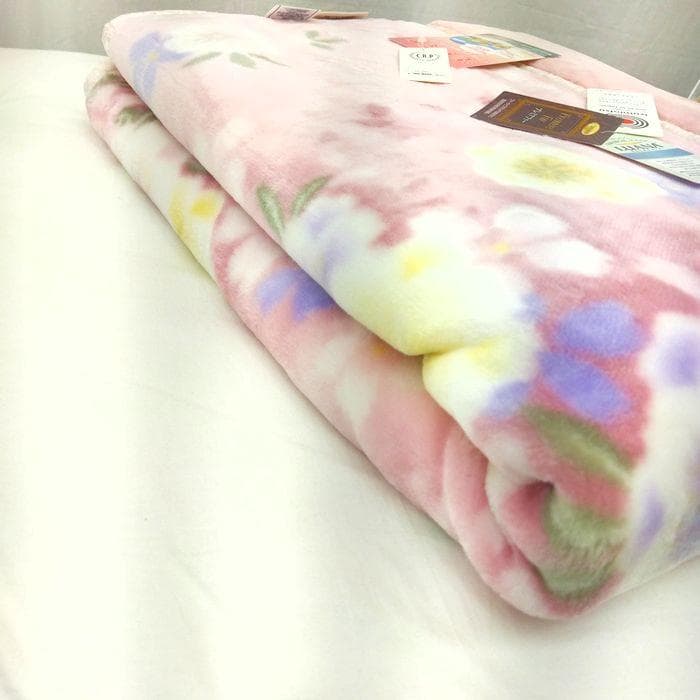 日本製　新品　衿3層本体２層構造　シングル　毛布　温泉毛布　遠赤外線効果　花柄