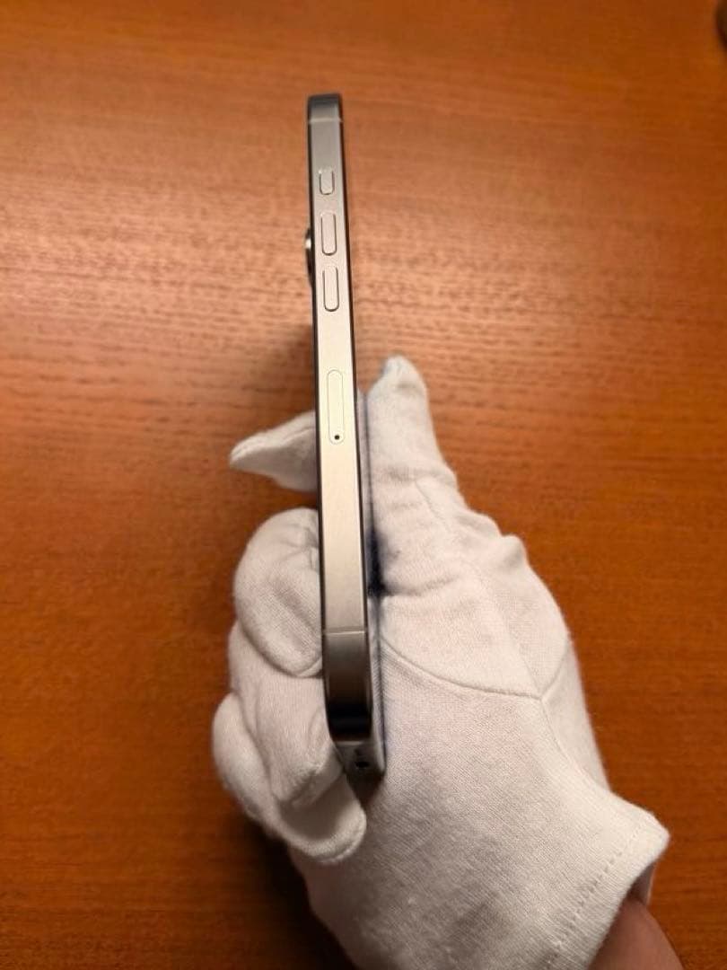 【極美品/純正ケース付き】iPhone 16 Pro 256GB SIMフリー