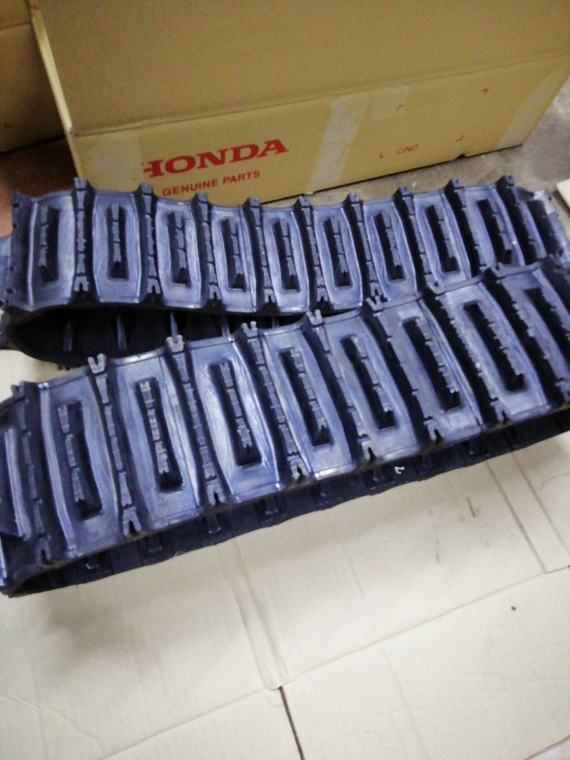 ホンダ除雪機キャタピラー