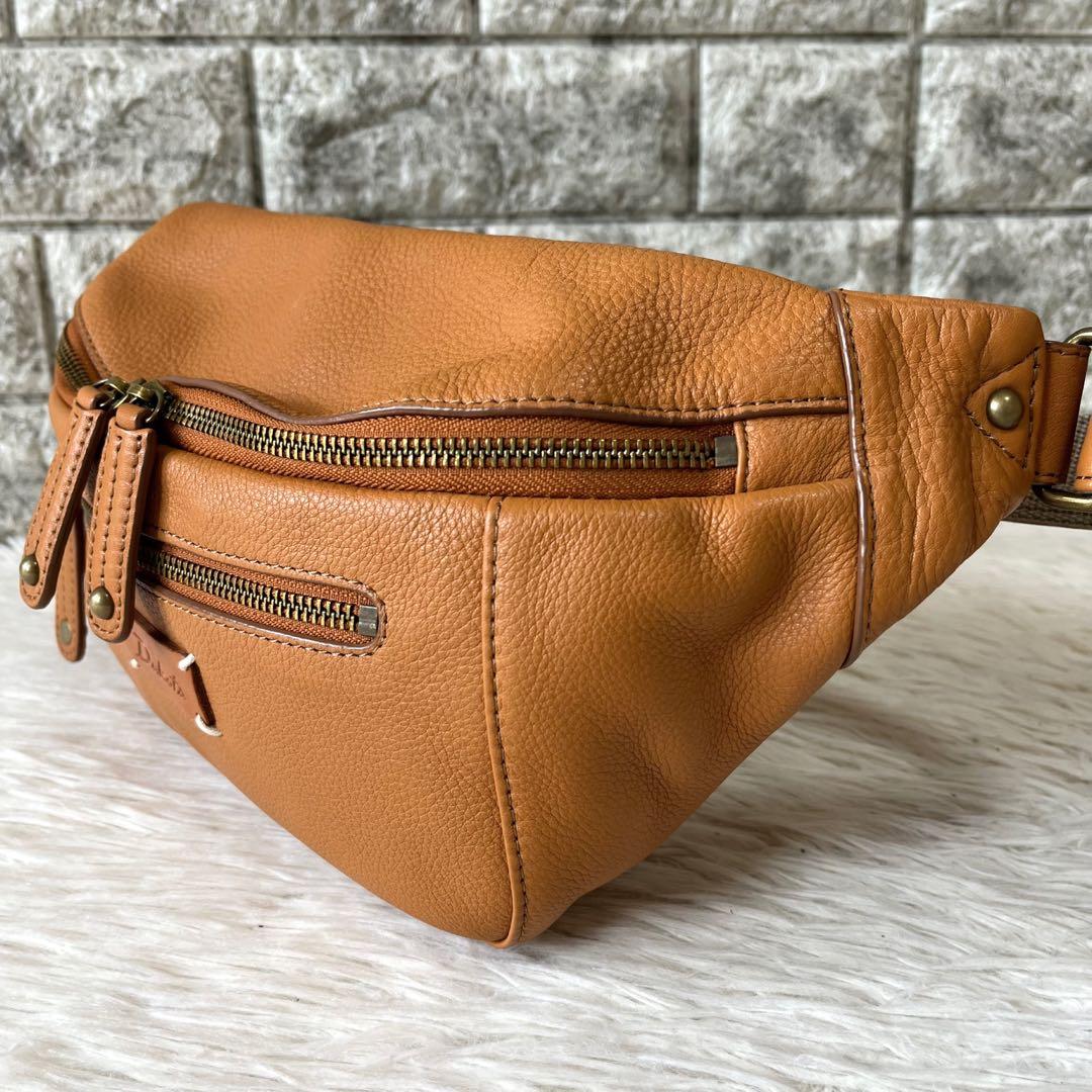 【新品未使用】ダコタ　レザー　ボディバッグ　ポーチ