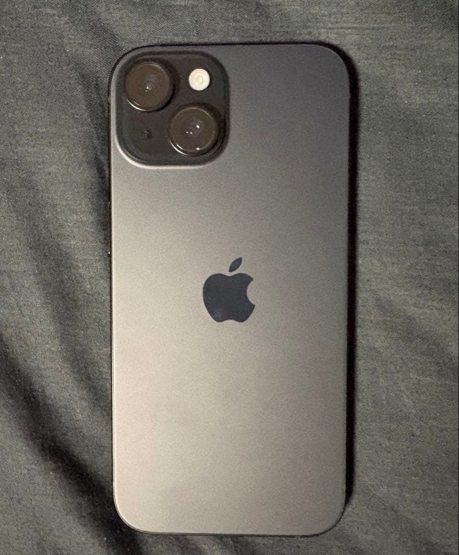 Apple iPhone 15 256GB 本体　simフリー