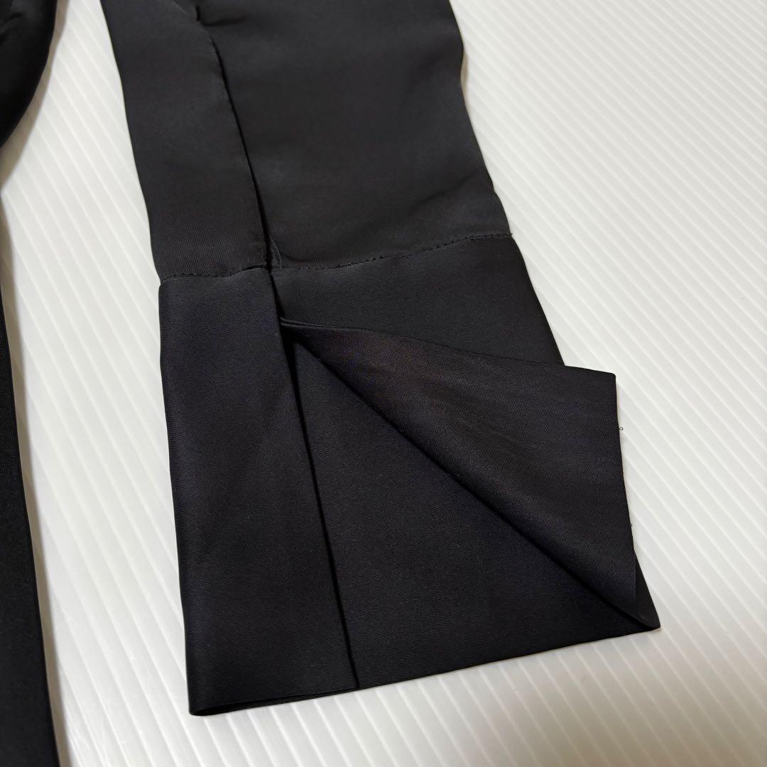 【ウィムガゼット】サテン　長袖　ブラウス　ブラック　クルーネック　黒　とろみ