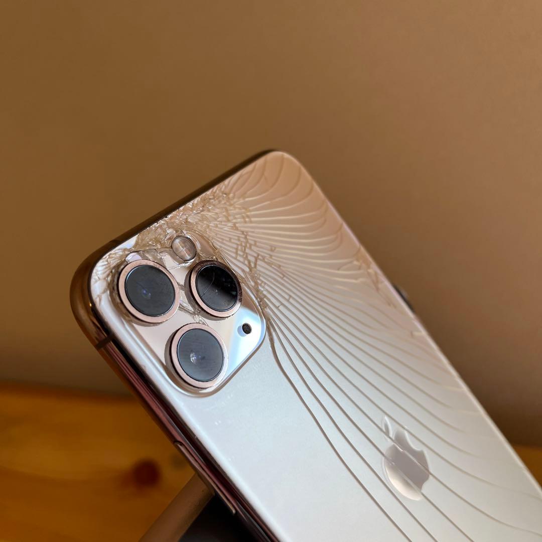 バッテリー100%iPhone11 Pro Max 256GB ゴールド　裏面割