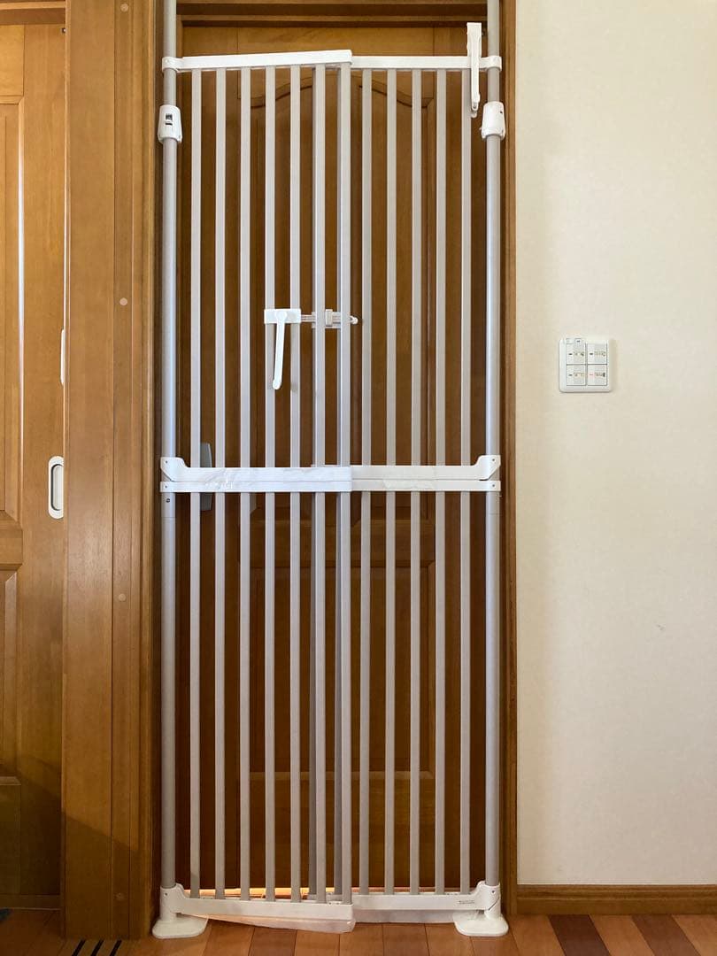 猫　脱走防止ゲート