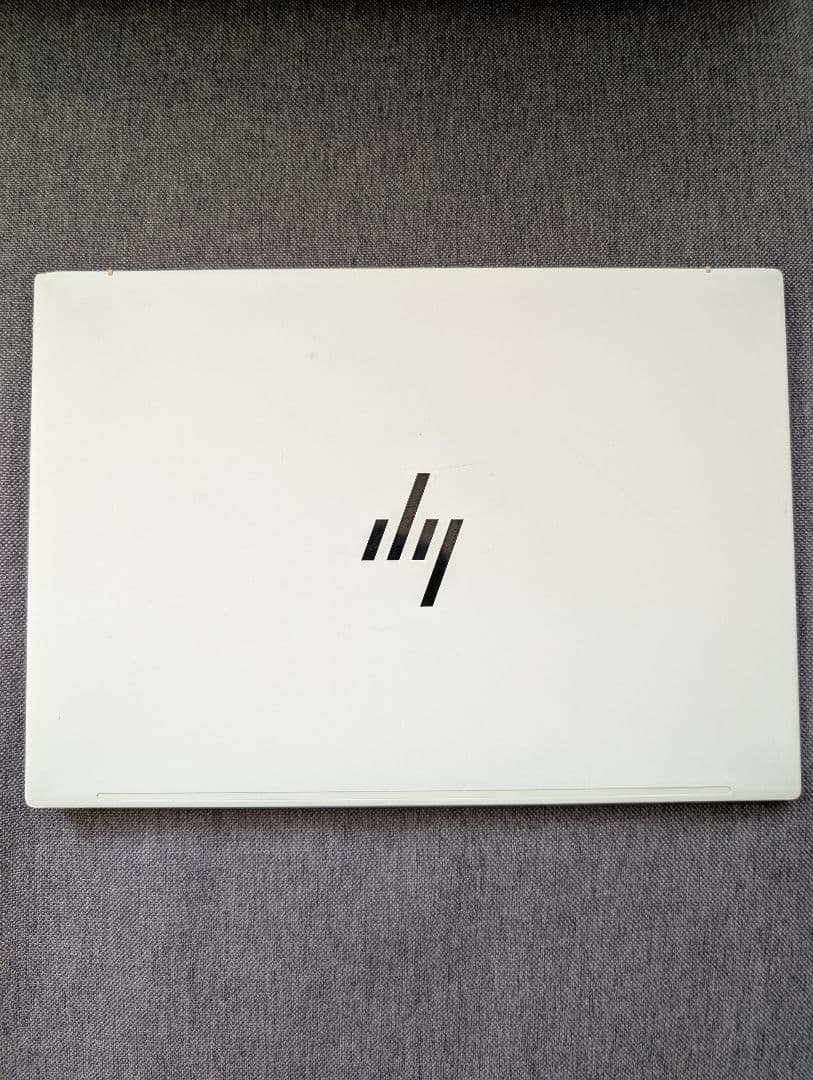 HP Pavilion Aero 13-be 2023年 セラミックホワイト