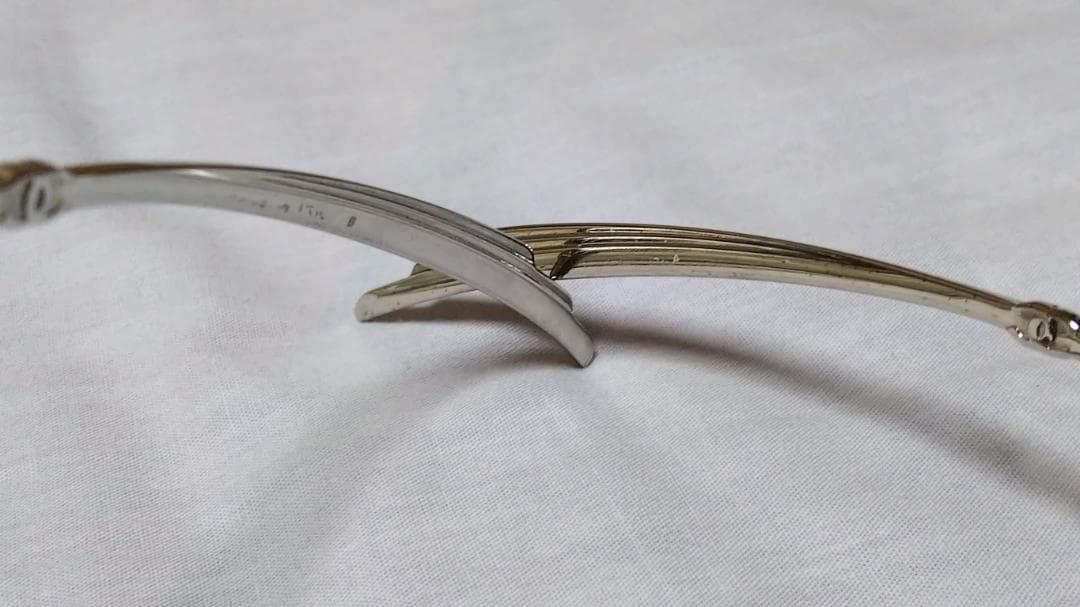 正規レア シャネル ココマーク メタルフェザーフレーム ラウンドサングラス白×黒