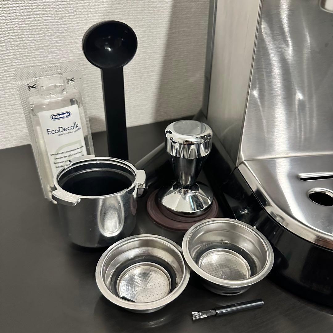 【美品・付属品多数】De’Longhi デディカEC680M＋ラテアート用ツール