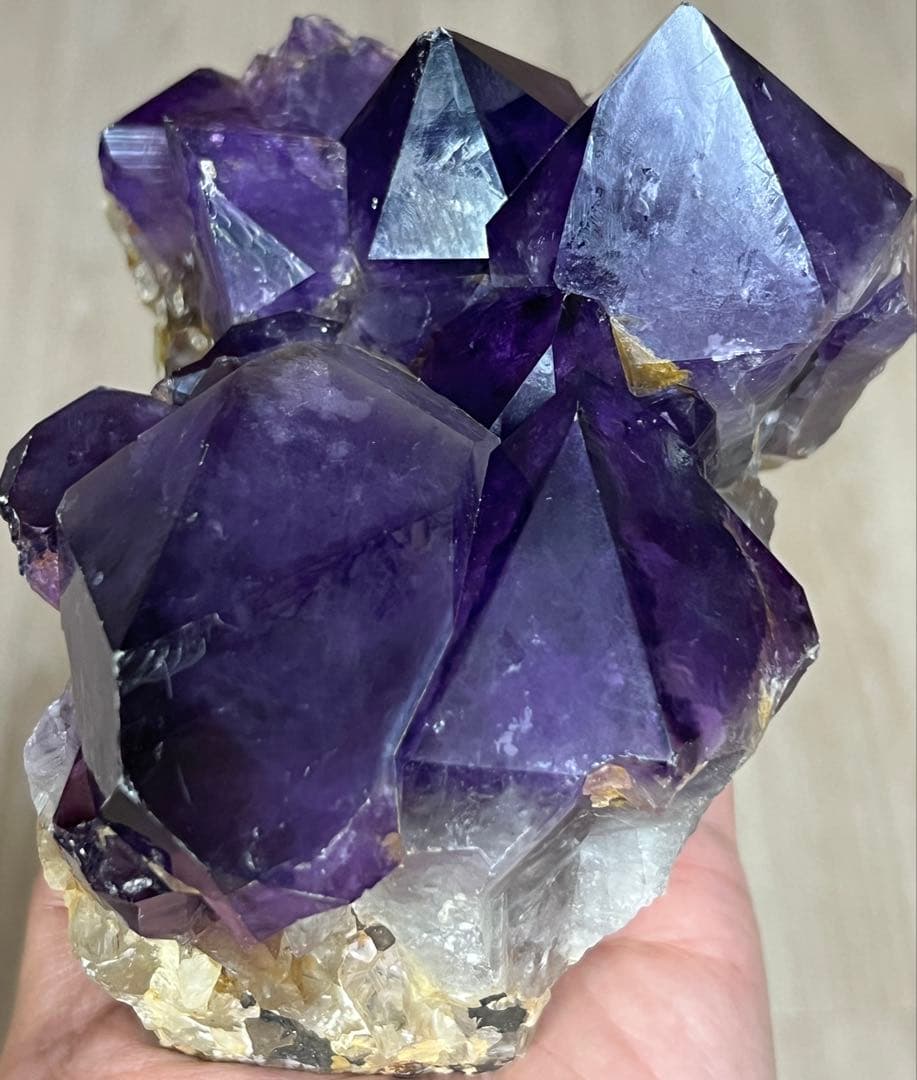 レア★コンゴ産アメジストクラスター　木台付き　大結晶 パワーストーン　浄化