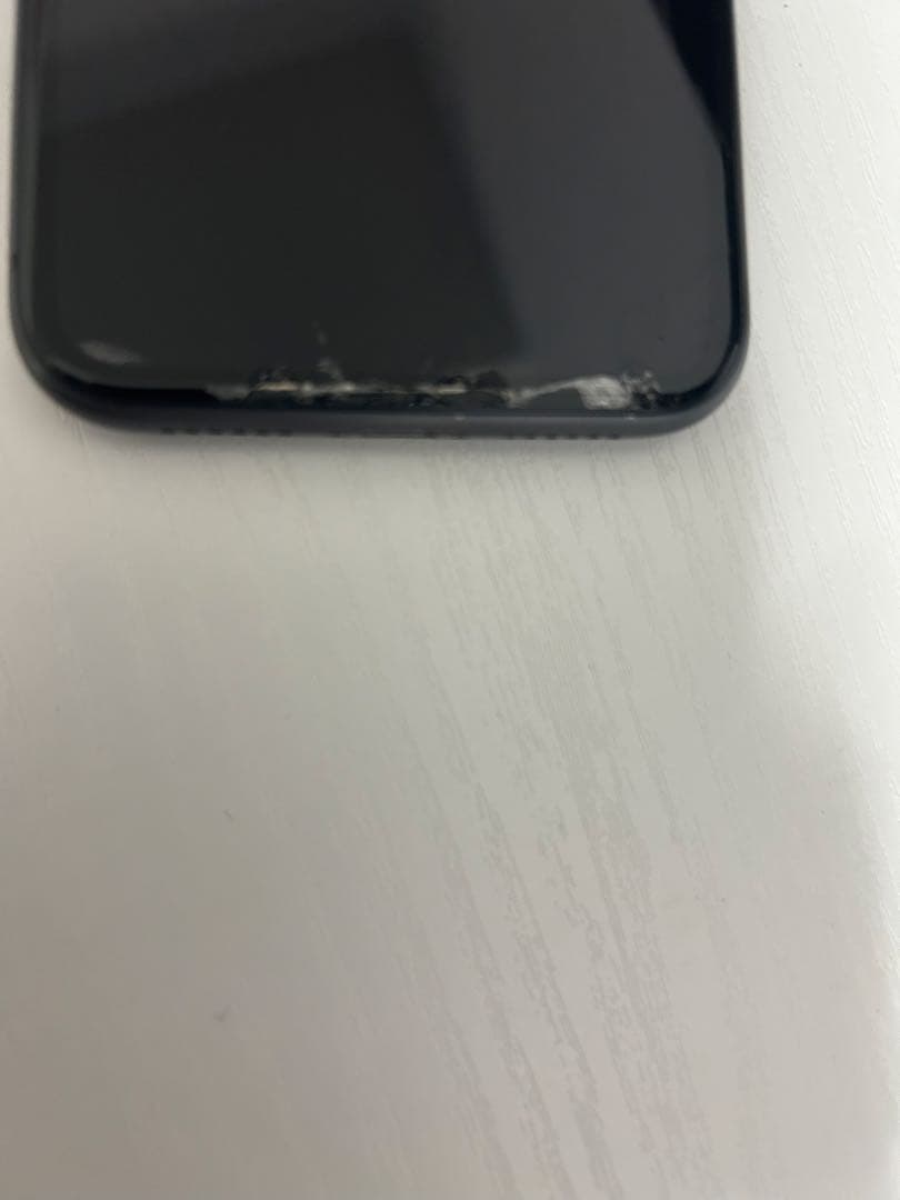 iPhone 11 ブラック 本体 ひび割れあり