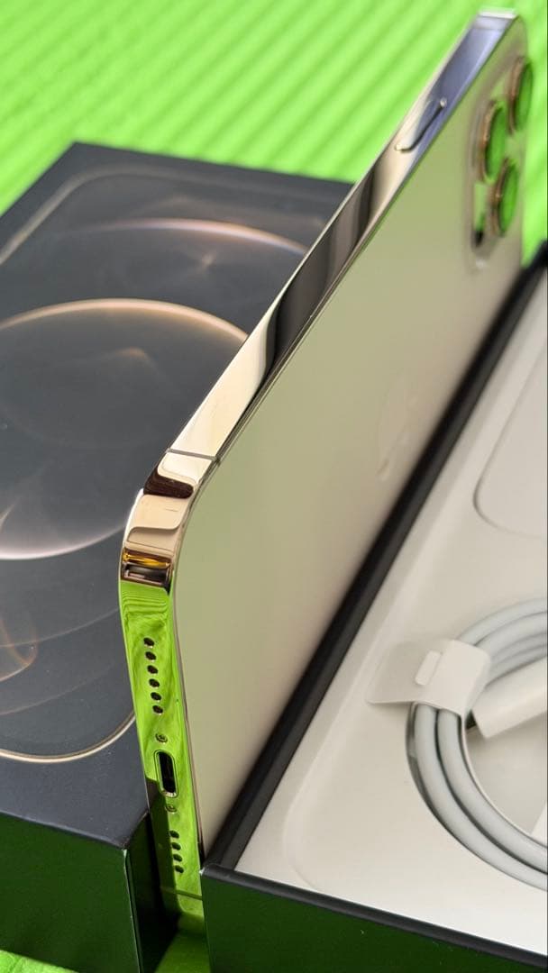 美品　iPhone12 Pro Max 128GB バッテリー92%