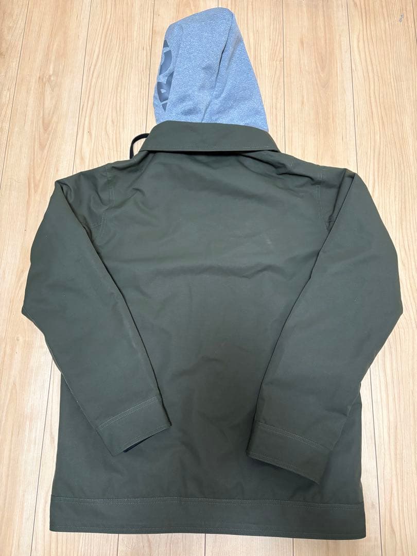 スノーボードウェア　ジャケット　M　カーキ