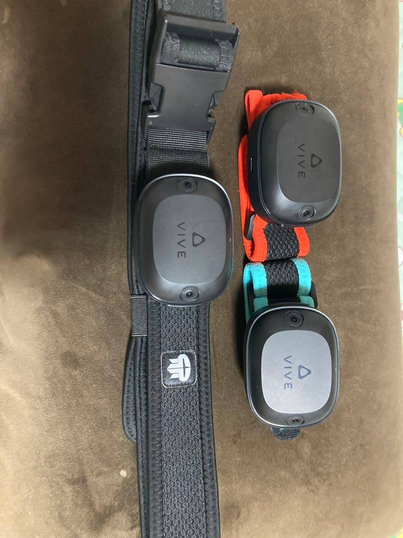 VIVE Ultimate Tracker + トラッカー用ストラップ