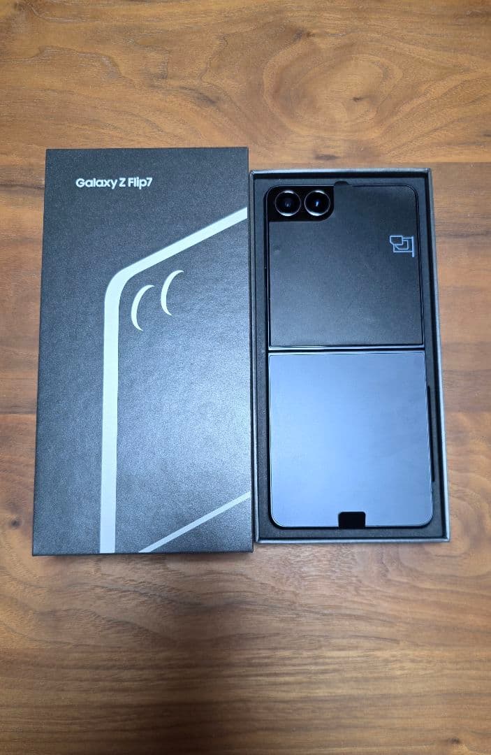 Galaxy Z Flip7/256GB【国内版SIMフリー/FeliCa対応】