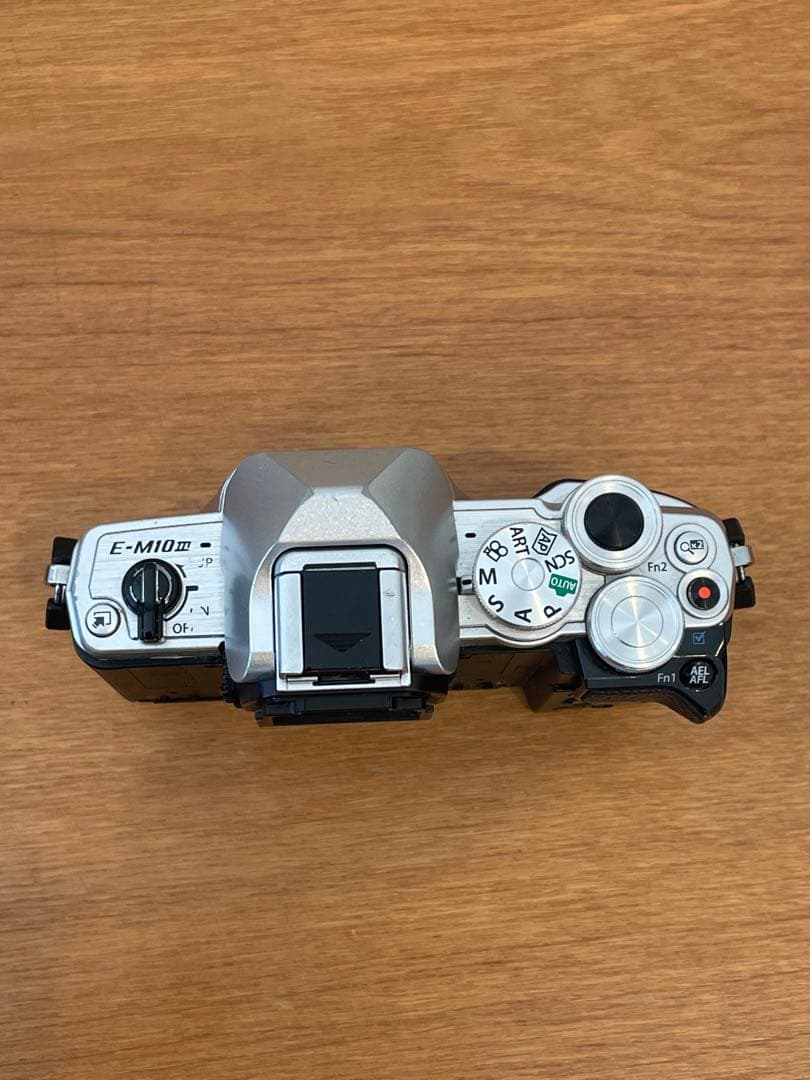 Olympus E-M10 Mark IIl シルバー