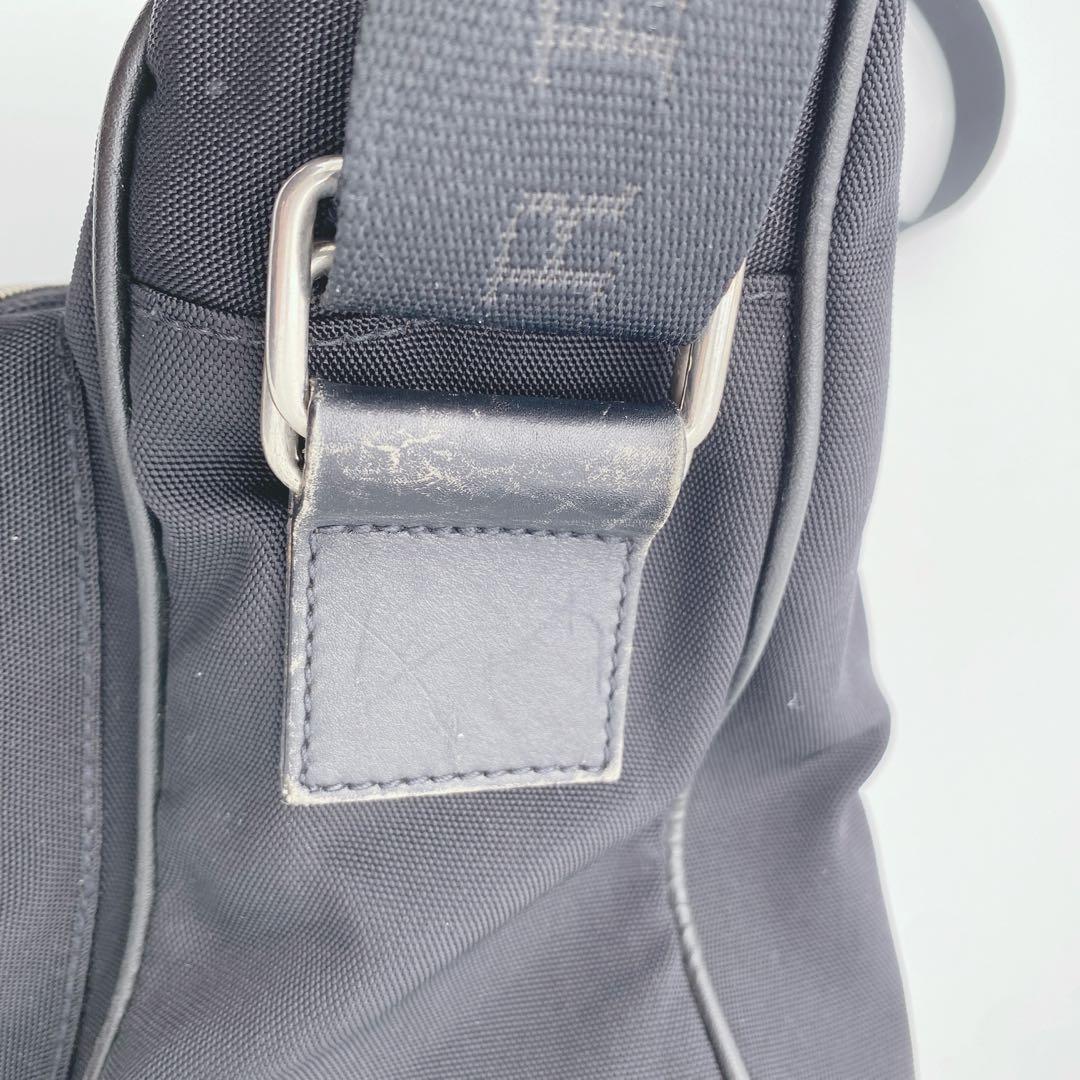 希少 バーバリーロンドン ショルダーバッグ ロゴ刻印 ノバチェック 黒 男女兼用