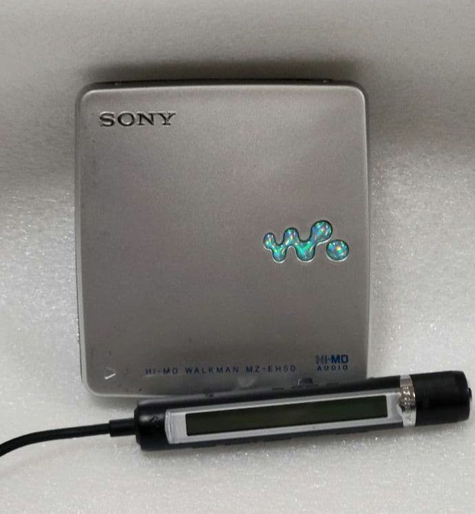 【ジャンク】SONY Hi-MD WALKMAN MZ-EH50　充電池付き