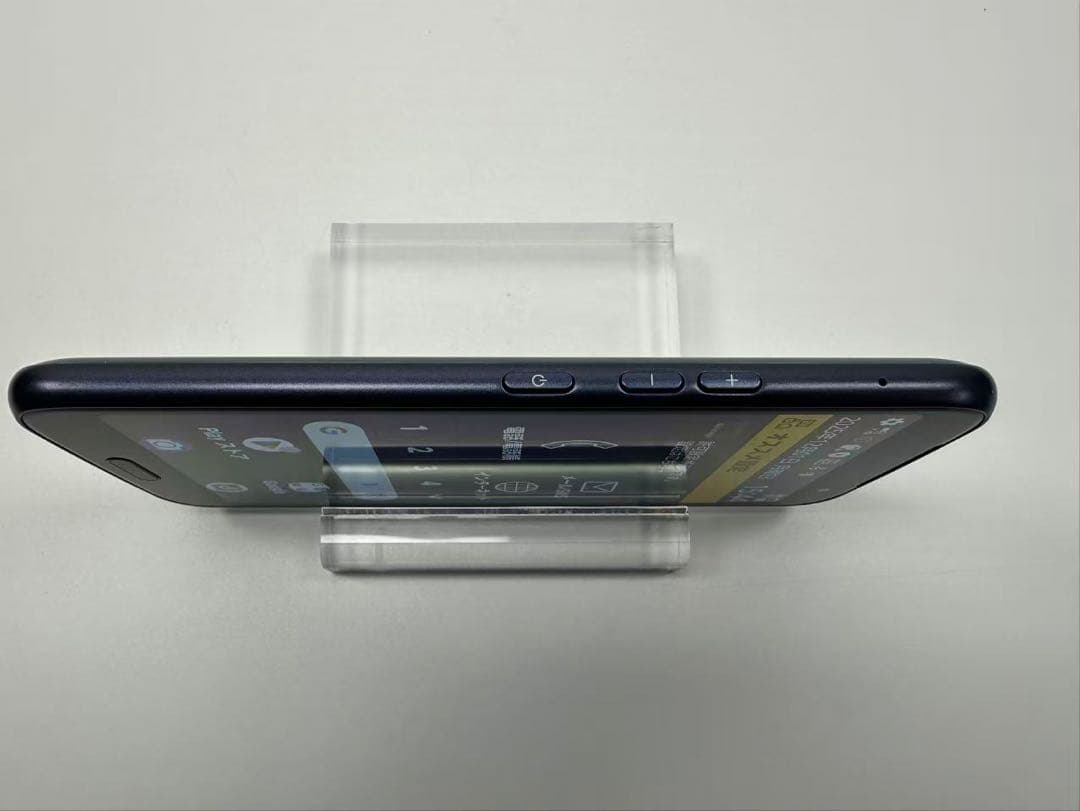 NTT docomo らくらくスマートフォン F-53E ネイビー