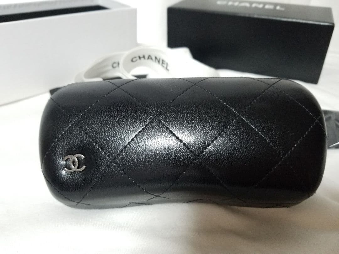 新品未使用 美品 革シャネルサングラスケース２点セット付属品ブラックココマーク