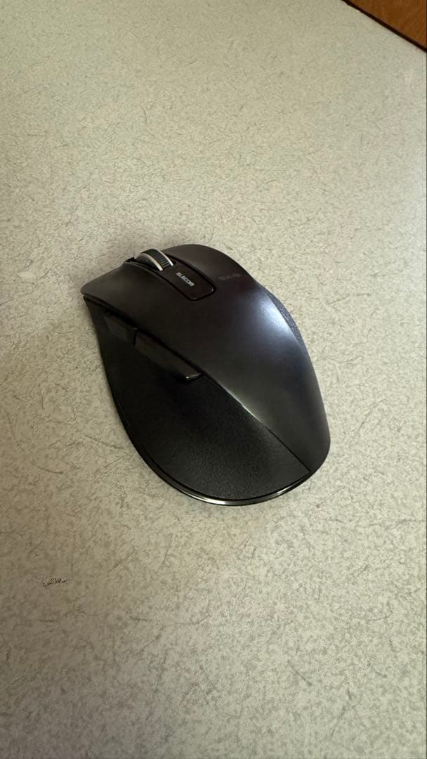 macbook pro （2020年Office、Logic Pro 付）