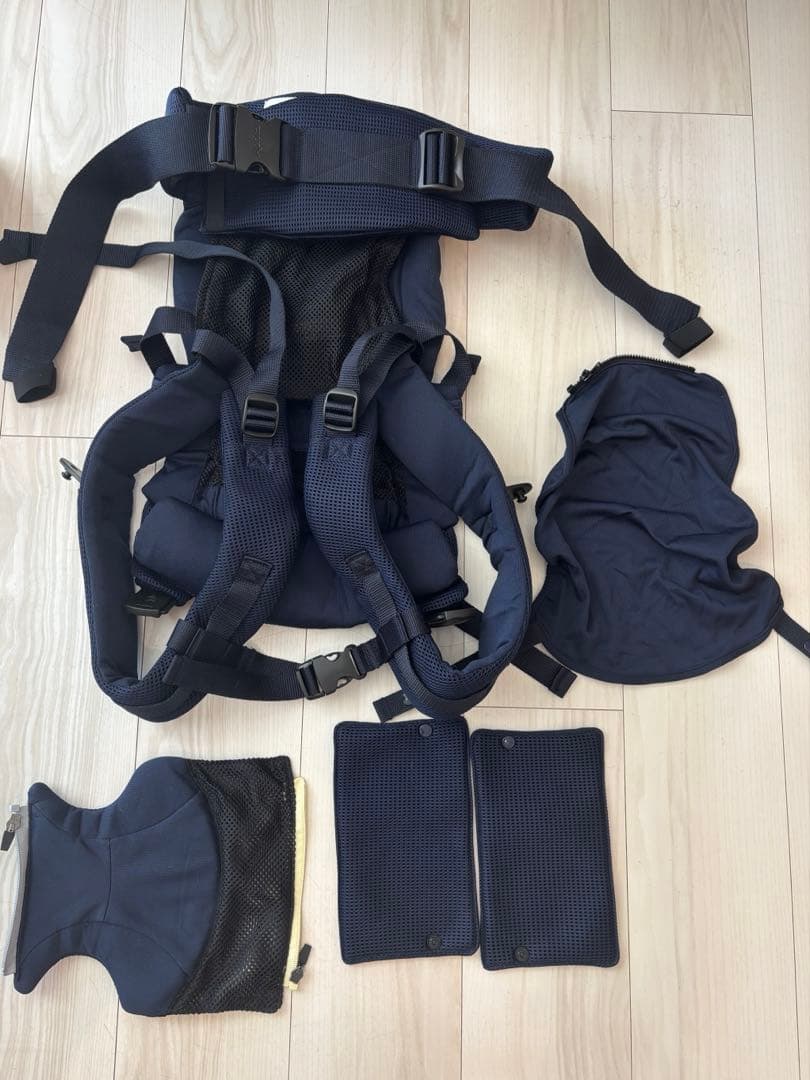 【超美品】Aprica Laclis 抱っこ紐 ネイビー