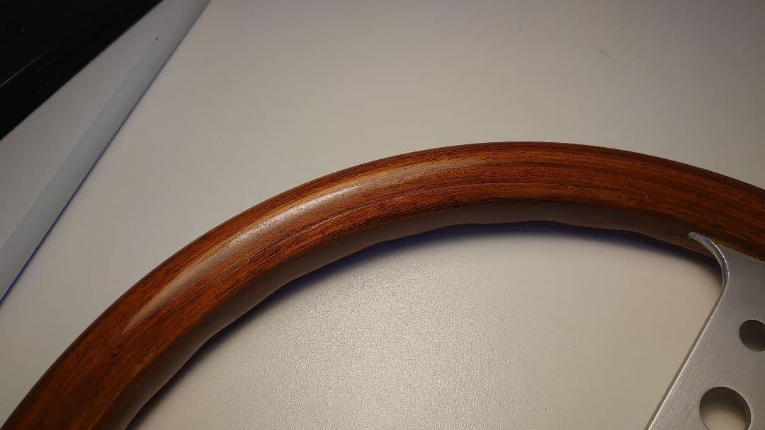 momo INDY ステアリング 35cm