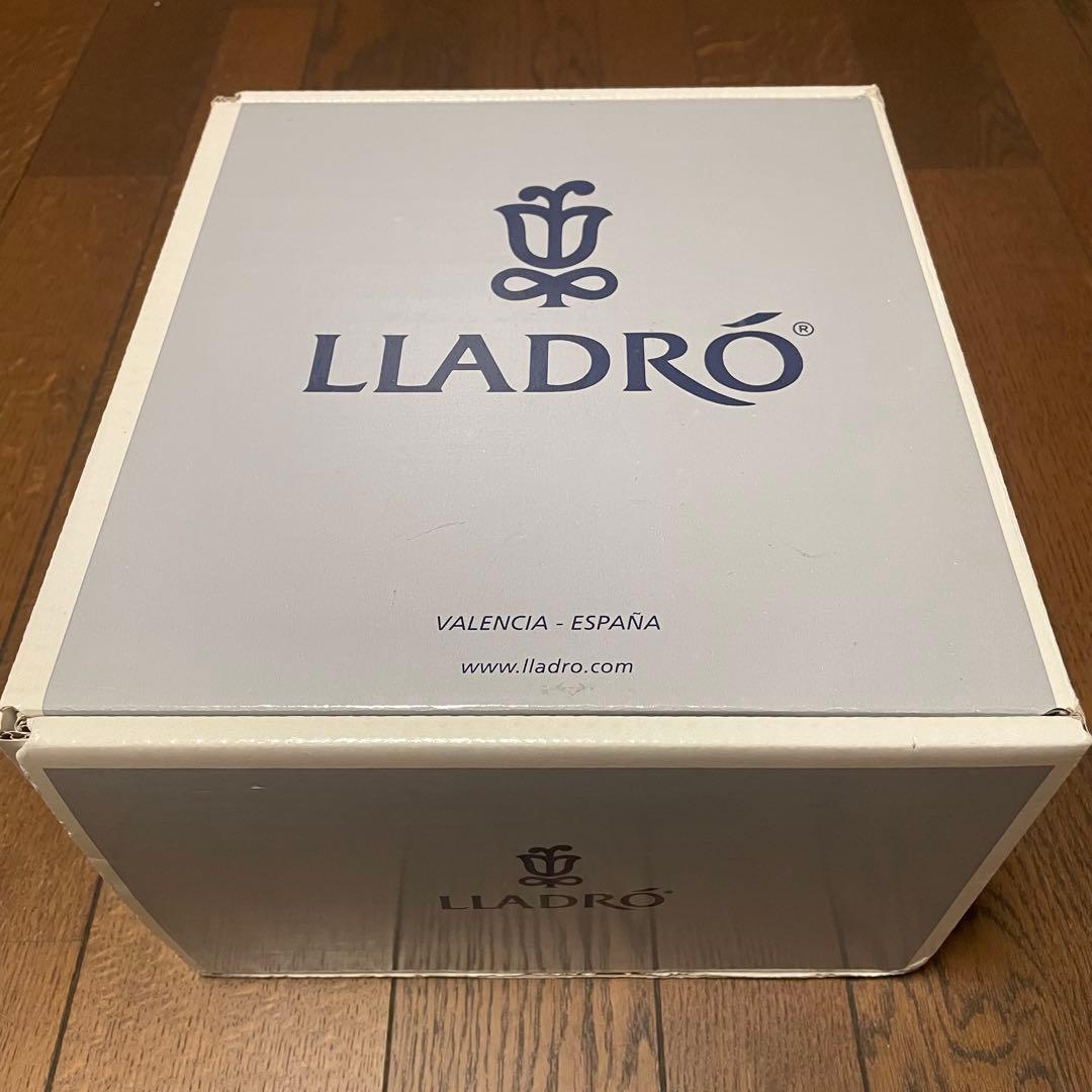 LLADRO リヤドロ　6521 可愛いお花屋さん