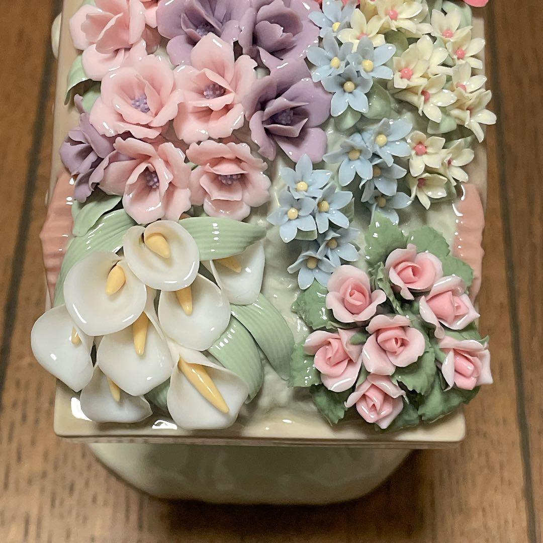 LLADRO リヤドロ　6521 可愛いお花屋さん