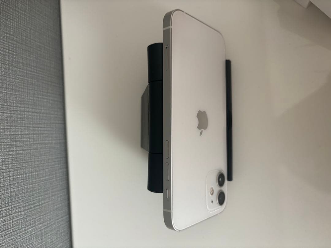 【美品】iPhone12 64GB SIMフリー ホワイト 電池残量73%