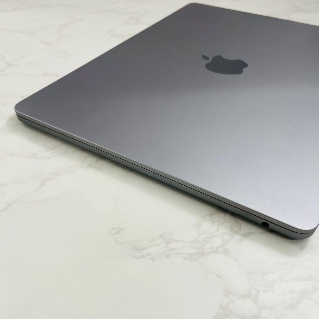 MacBookAir 13インチ 2022 M2 16GB 256GB