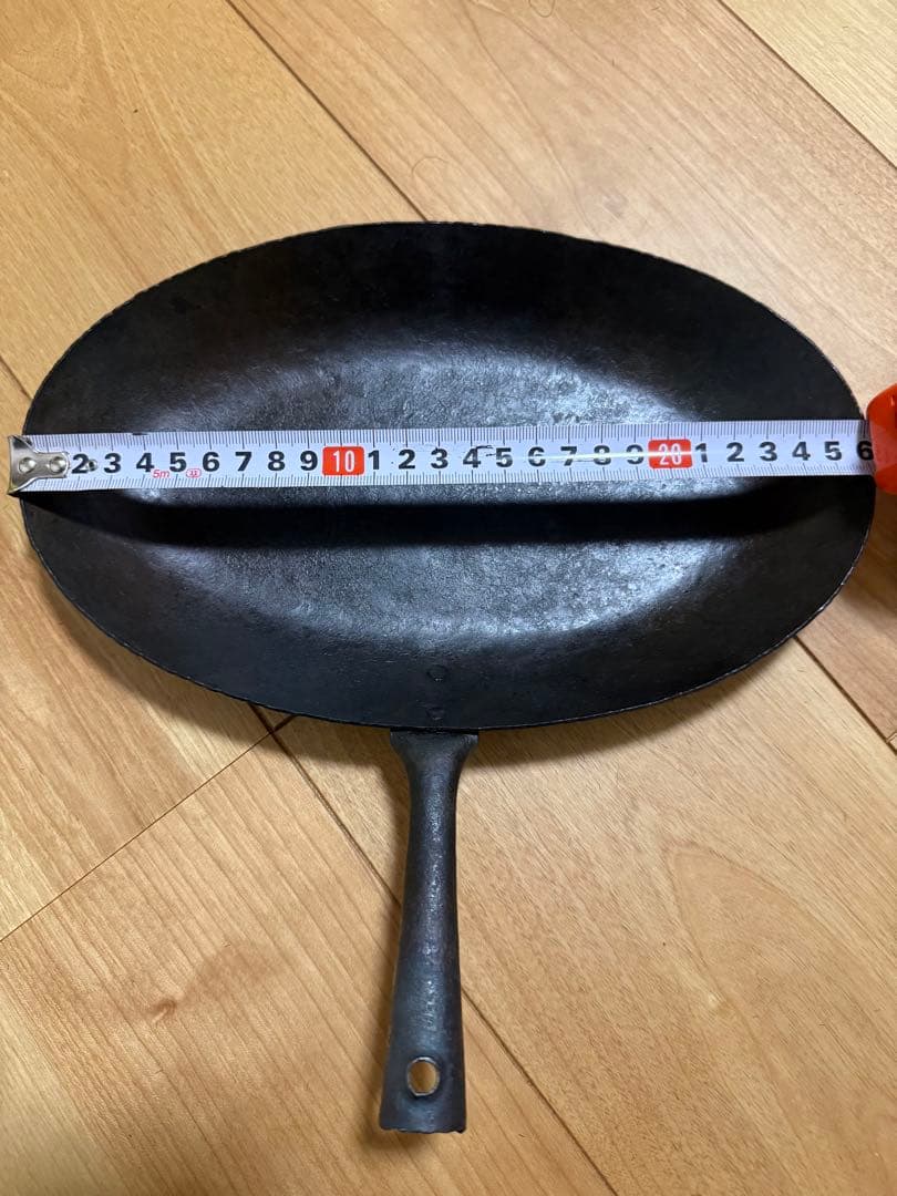 成田理俊　フライパン　オーバル